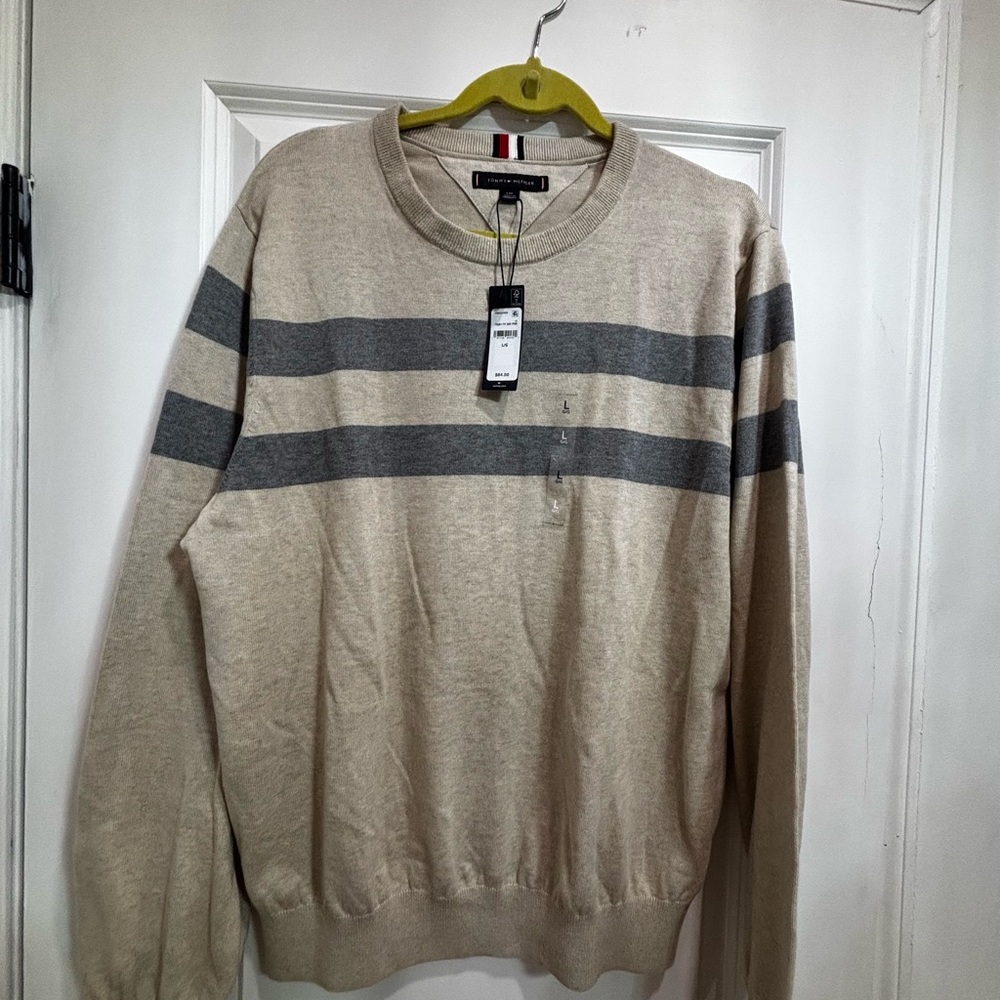 Tommy Hilfiger Cream and Gray Crewneck Sweater